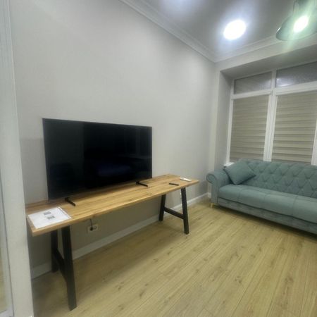 Comfortable Apartment In Central Of Almaty Exterior foto